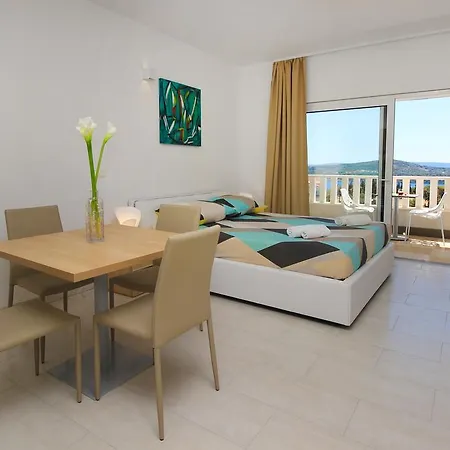 Tramonto Apartment *